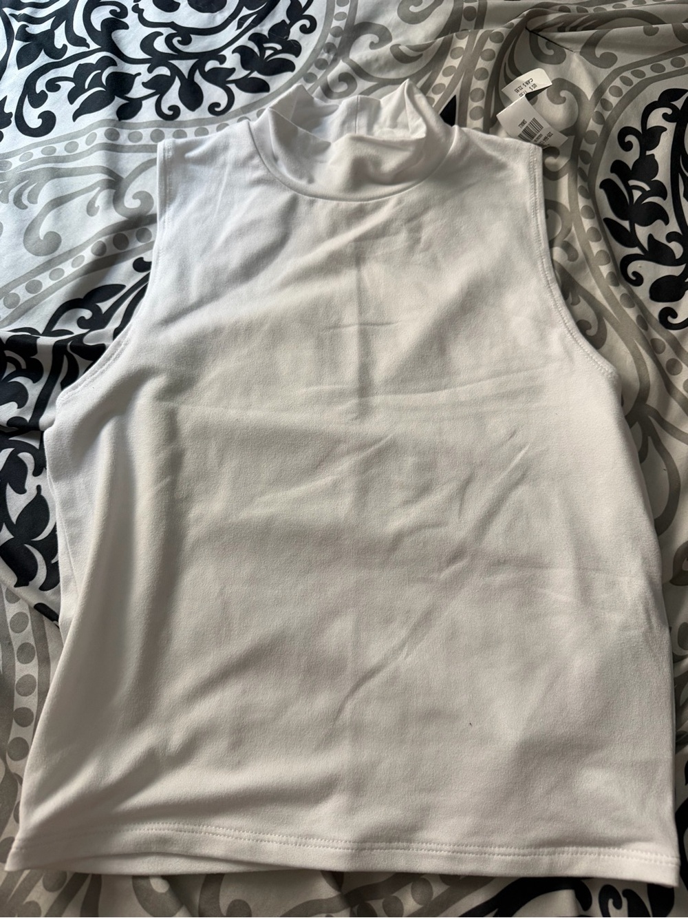Hollister White Mock Neck Sleeveless Tank